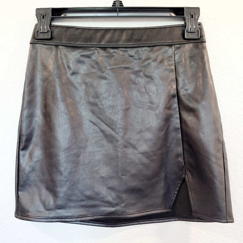 Abercrombie‎ Kids Girls 11/12 Faux Black Leather Mini Skirt Rock Back To School